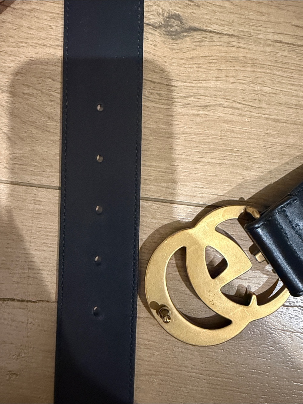 Gucci Black Leather Belt with Gold Double G Buckle - Picture 3 of 3